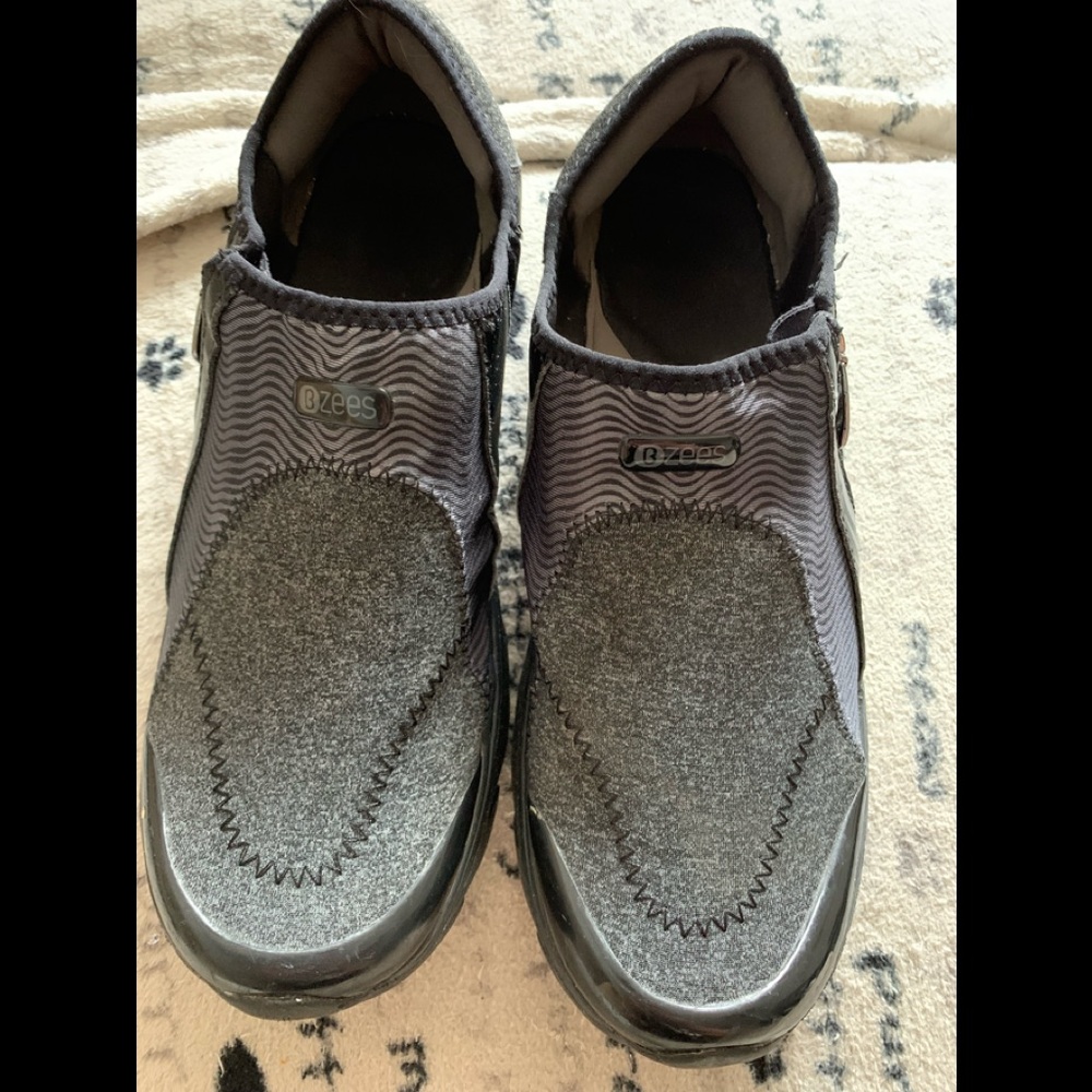 BZEES woman’s black / grey  shoes size 9.5